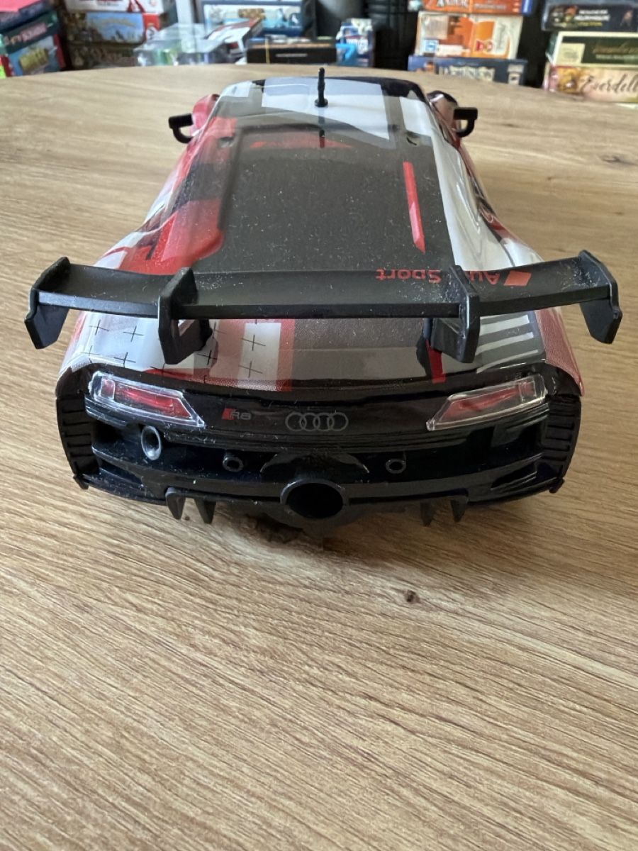 Carrera Modellismo RC: Carrera Audi R8 ferngesteuert  – Usato da Basel venduto da dgrauwiler 4