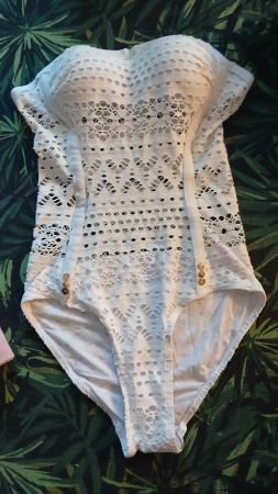 Badekleid Badeanzug mit Körbchen und Spitze Weiss 36-38 M