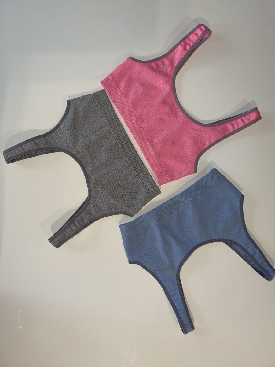 Sonstige Unterwäsche: Brassières 9 pièces M – Gebraucht aus Cologny von PEACEANDLOVE 3