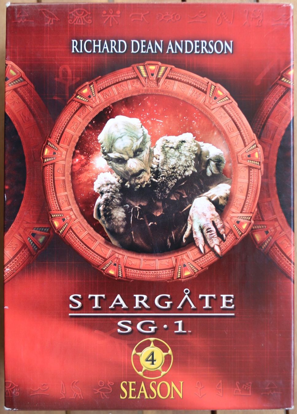 Tutti i DVDs: Stargate Season 4 – Usato da Glattfelden venduto da Sirax 1
