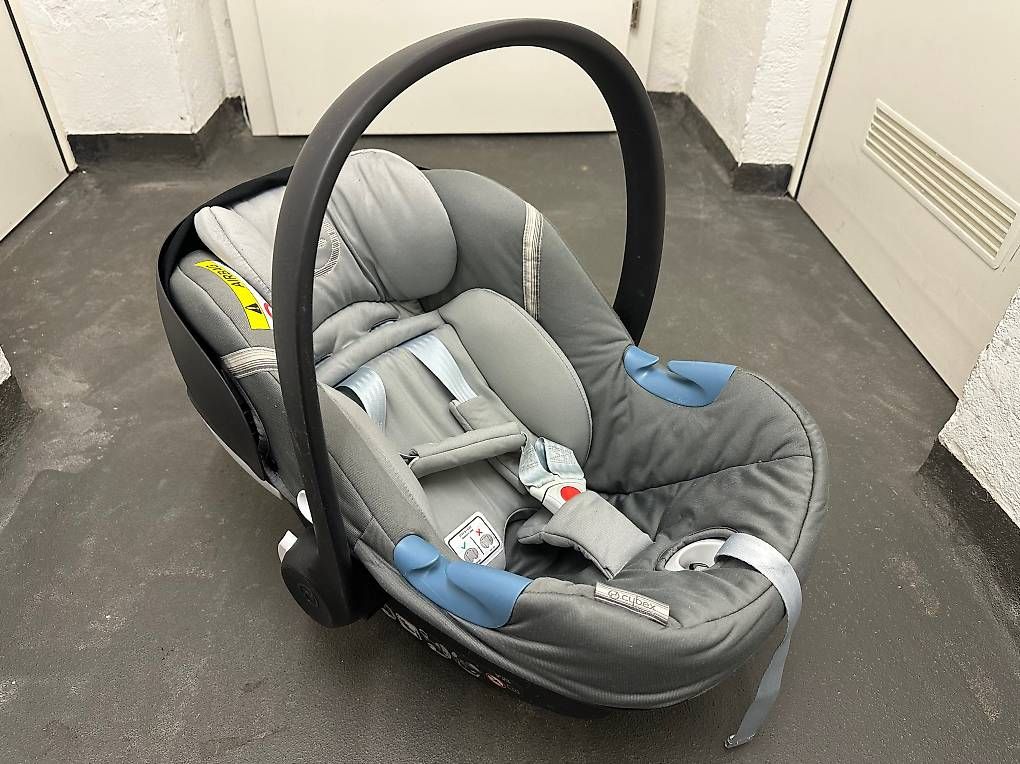 Cybex Auto-Kindersitze: Cybex Aton M i-Size Babyschale  Manhattan Grey – Gebraucht aus Zürich von cocoapriest