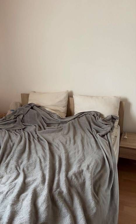 Letti: À vendre lit avec matelas – Usato da Muraz (Sierre) venduto da lai_xbs7 1