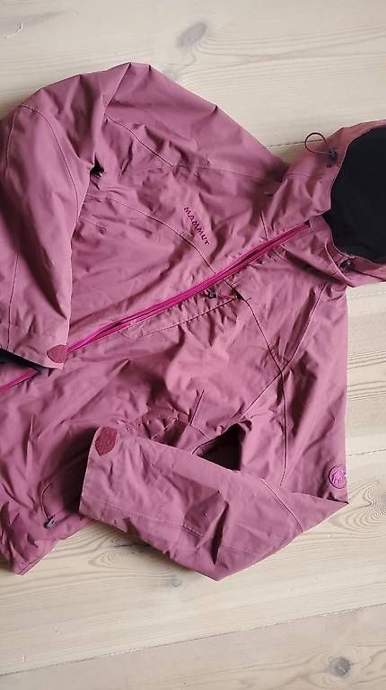 Mammut Jacken: Mammut Damenjacke - Grösse M – Gebraucht aus Linden von Vally1994 2