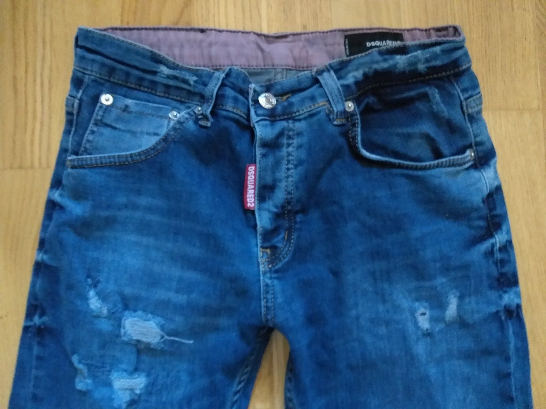 Dsquared2 Jeans: DSQUARED2 Jeans taille / Grosse 34 – Usato da Cossonay-ville venduto da Super-Price-Quality 1