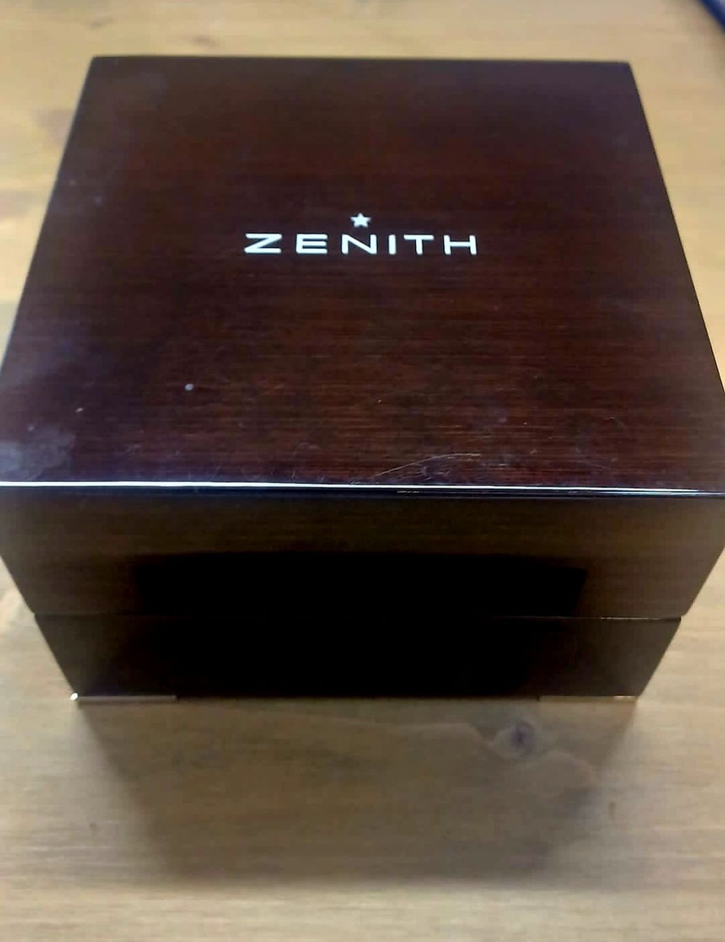 Zenith Orologi: Zenith Uhr – Usato da Madetswil venduto da triforuz 1
