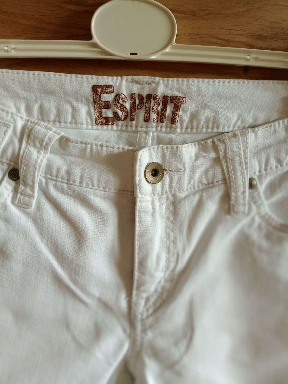 Esprit Pantaloni: Caprihose Esprit – Usato da Disentis-Muster venduto da Bix03 7