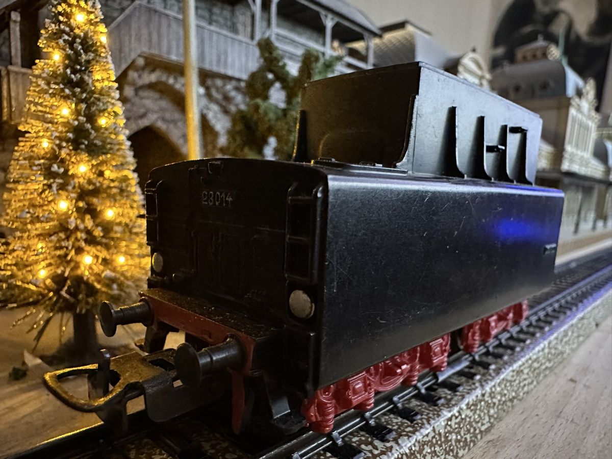 Märklin Modellini di ferrovie: Märklin DA 800 Tender DB BR 23 – Usato da Lupsingen venduto da New-Haven