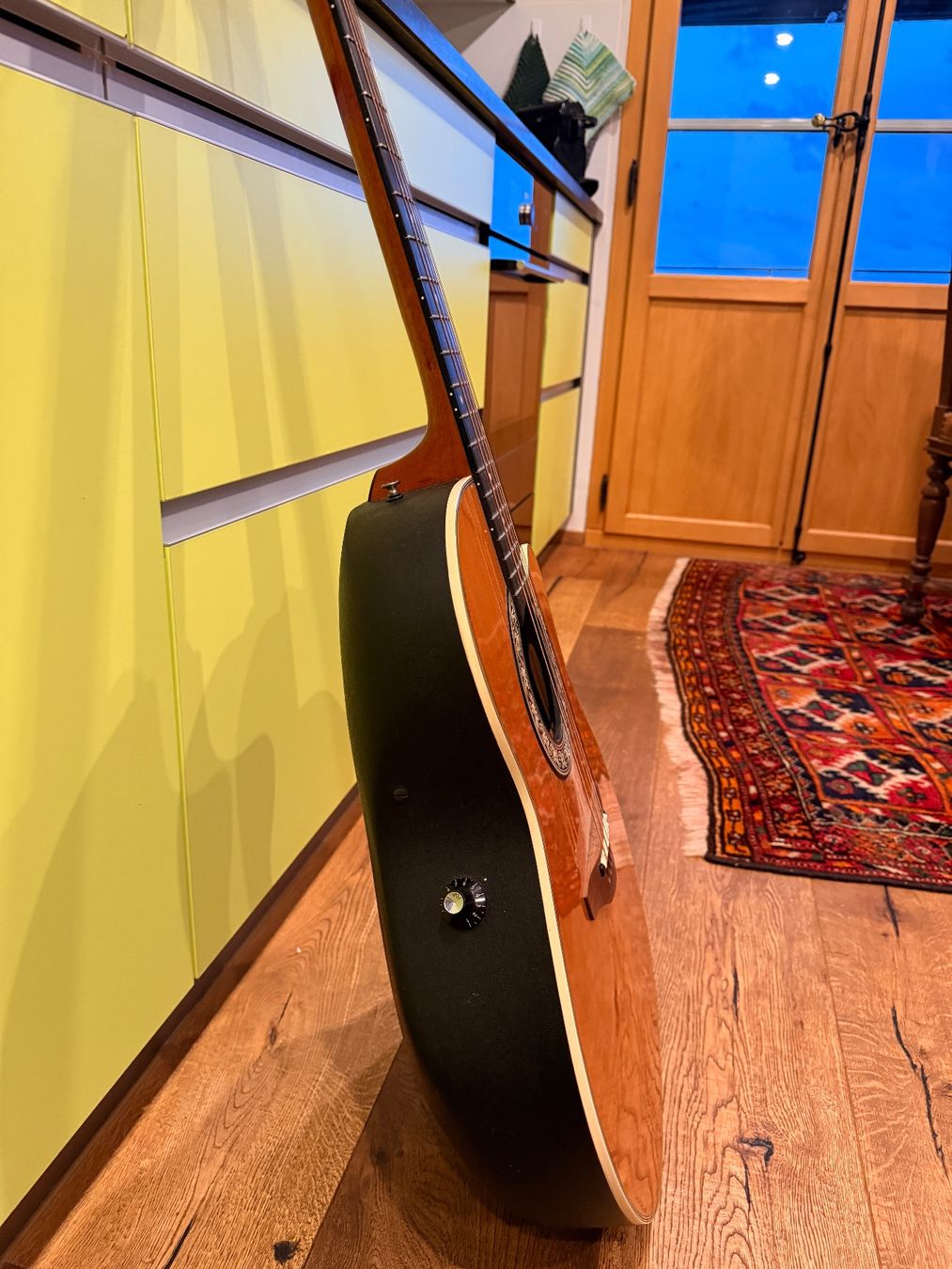 Strumenti musicali: Ovation Gitarre Model No. 1661 – Usato da Thun venduto da S.Nyff 5