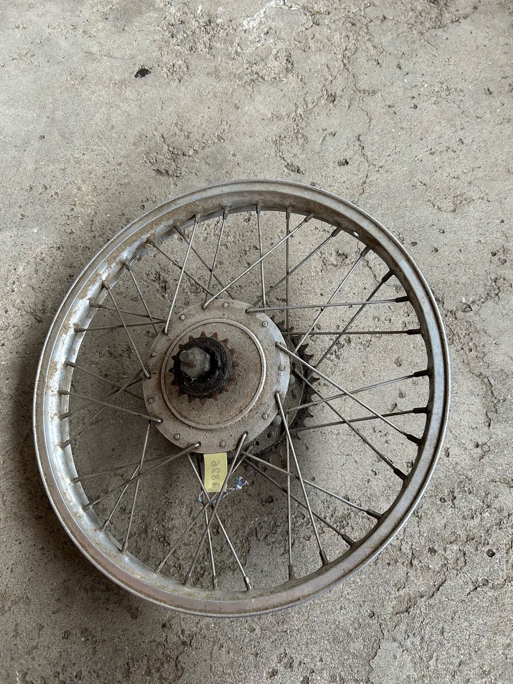 Sachs Mofa-Ersatzteile: Mofa Speichenhinterrad 16 zoll – Gebraucht aus Fahrni b. Thun von berger_tuning34 2