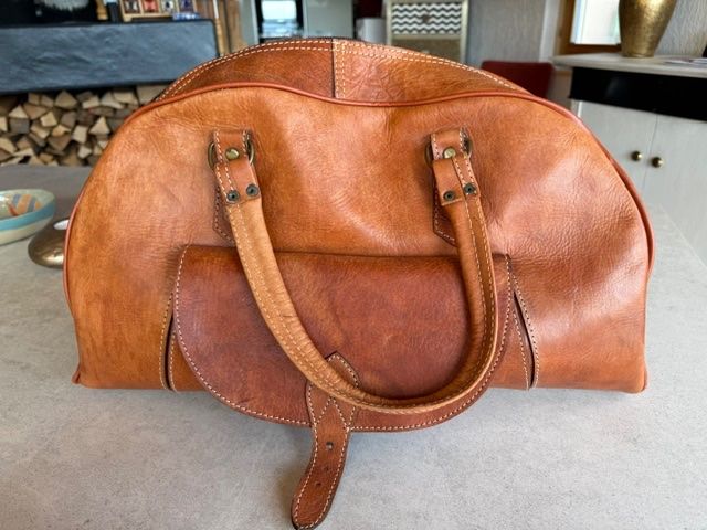 Sacs: Sac cuir 100% – Neuf (Voir description) à Enges par cordec