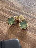 Jolies boucles d’oreilles plaquées pierres vert givrées