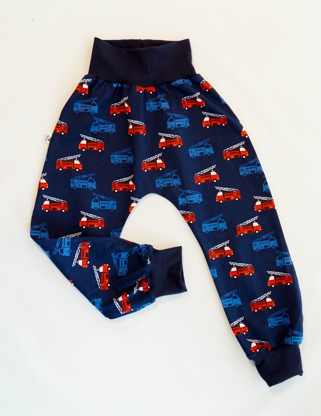 Pantaloni: Pumphose mit Feuerwehrauto Gr.92/98  - NEU – Nuovo e nell'imballaggio originale da Zürich venduto da sambaum