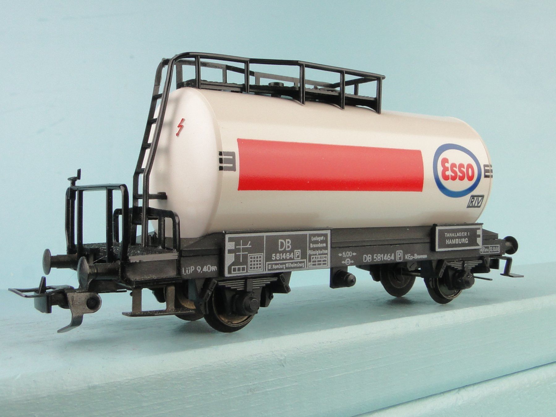 Fleischmann Modellini di ferrovie: Fleischmann ESSO, Märklin Kupplung, NEU – Usato da Bülach venduto da cann11