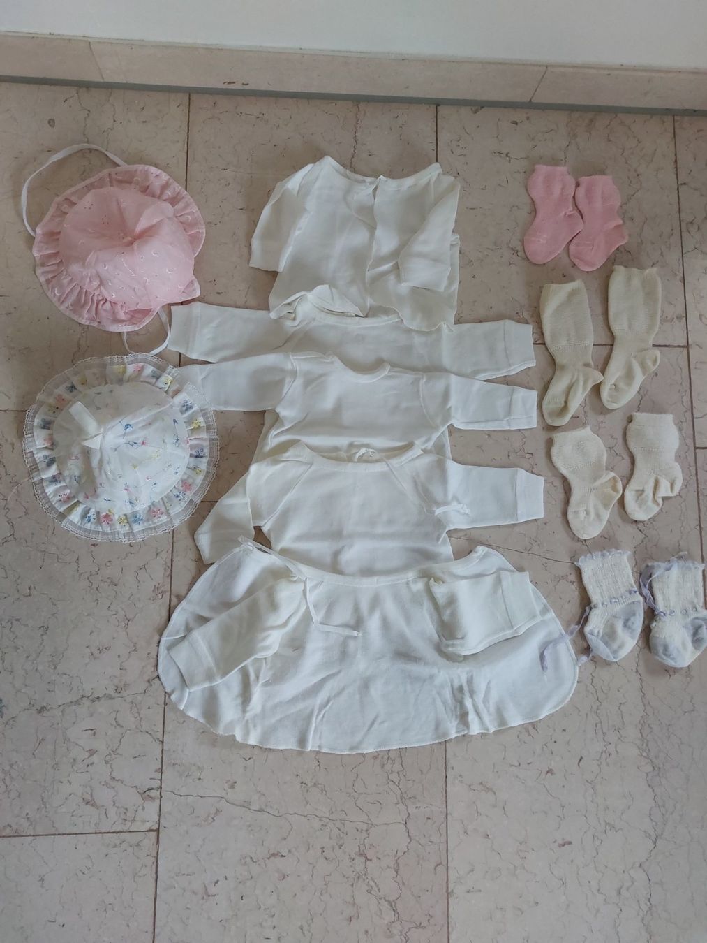 Kleiderpakete & -sets: Baby -T-Shirts Unterwäsche – Gebraucht aus Zürich von Stenat 2