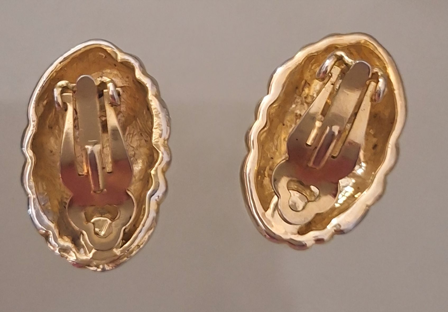 Boucles d'oreille: KLASSISCHE CLIPSEN BICOLOR – D'occasion à Kerzers par ExpressoTerreno 1