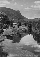 Vallorbe (VD) – Ufer der Orbe und die Dent de Vaulion G