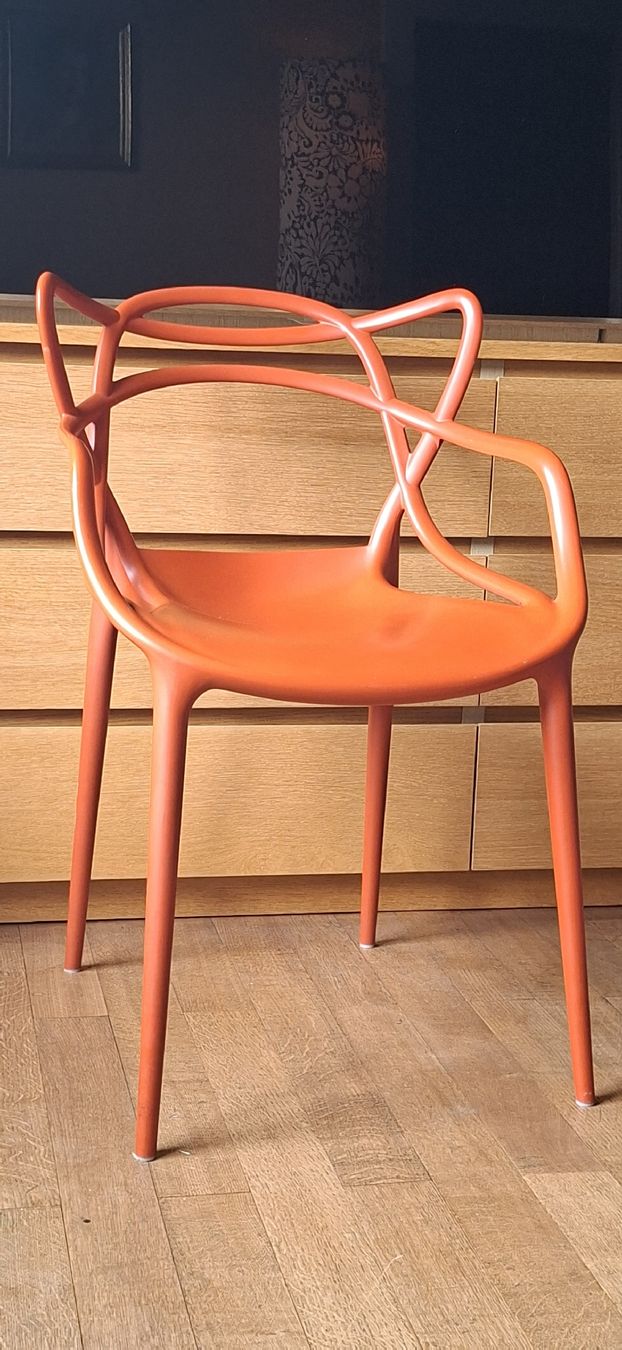 Kartell Stühle: Kartell Masters Stuhl, Rot Soft Touch – Gebraucht aus Liestal von Abimos