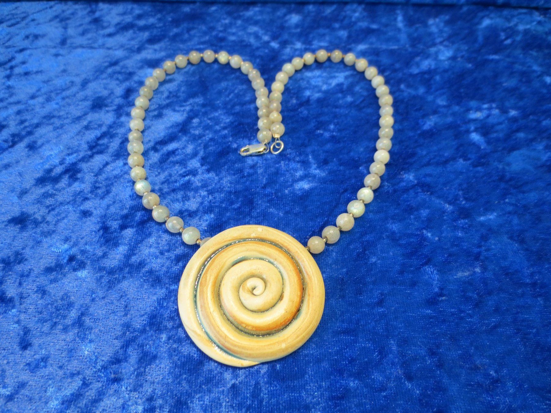 Catenine: Mondstein Edelstein Halskette mit Spirale EINZELSTÜCK! – Nuovo (secondo la descrizione) da Zollikofen venduto da tayaa13
