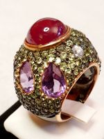 Edler Ring mit Rubin, Amethyst, Peridot