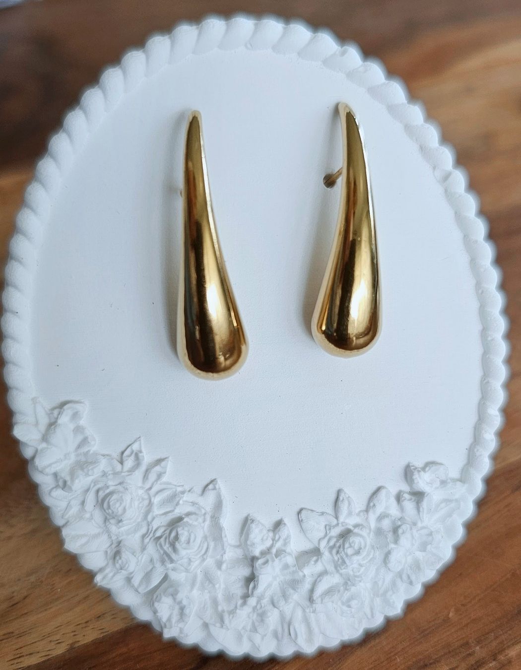 Ohrringe & -stecker: Ohrstecker goldfarben, Tropfenform  – Neu (gemäss Beschreibung) aus Ettenhausen TG von CH2300 1
