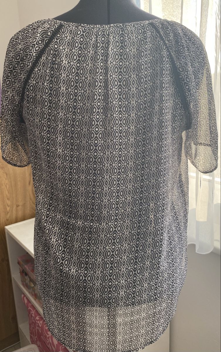 Blusen: Tunika Bluse Schwarz Weiss Grösse 40 – Gebraucht aus Hausen AG von corinne_g 2