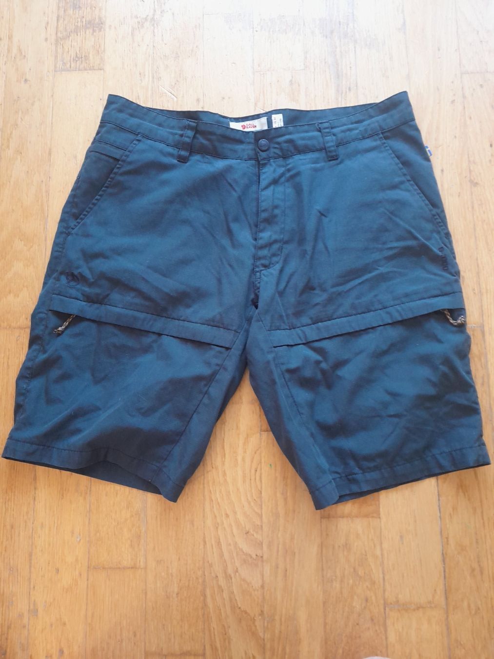 Fjällräven Pantaloni: Fjällräven Shorts Herren Grösse 48 – Usato da Worb venduto da Osterthal