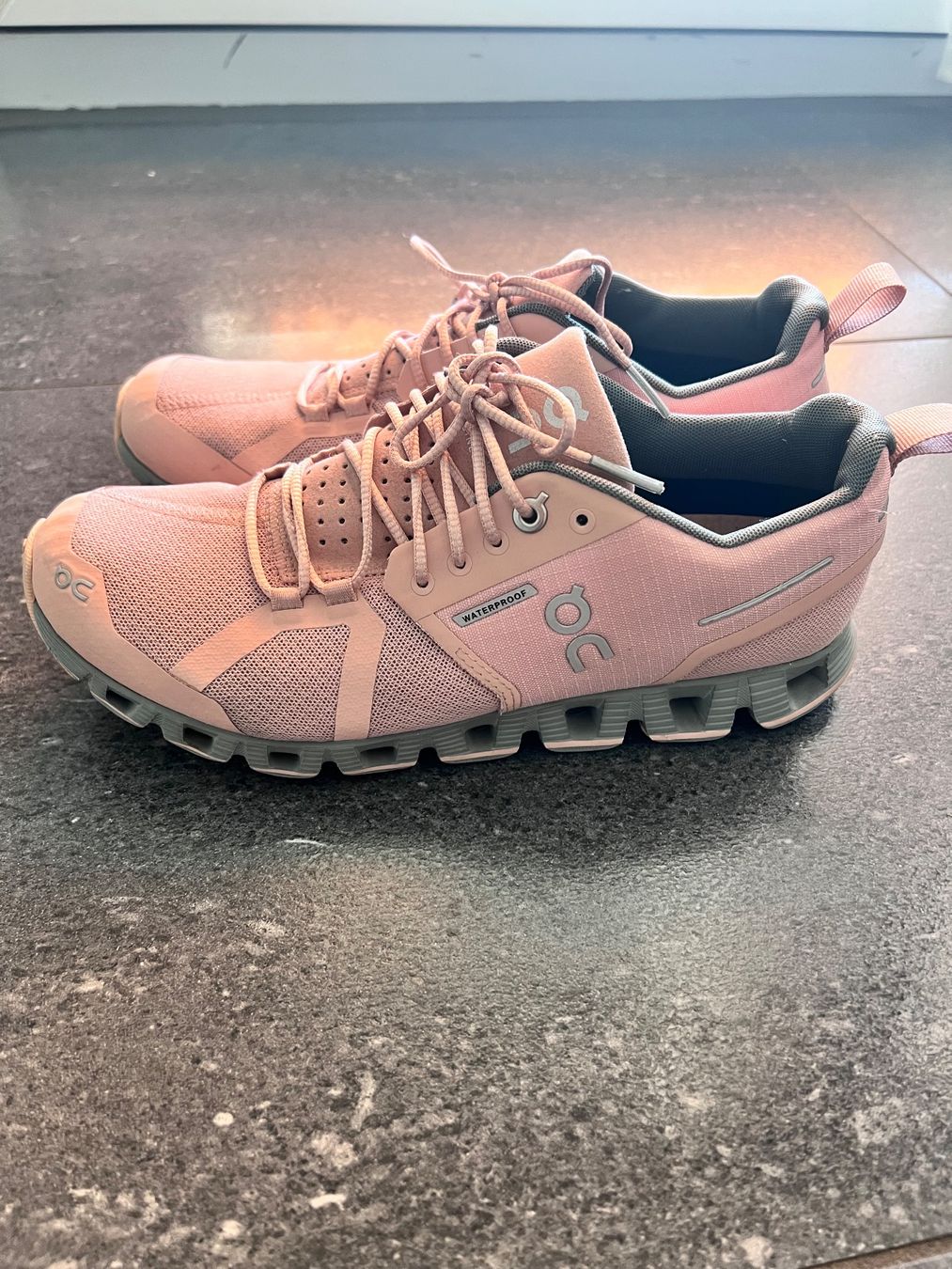 On Herrenschuhe: ON Cloud Waterproof running shoes 39 – Gebraucht aus Hilfikon von cancer05