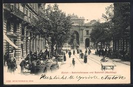 Zürich, Bahnhofstrasse mit Bahnhof und 