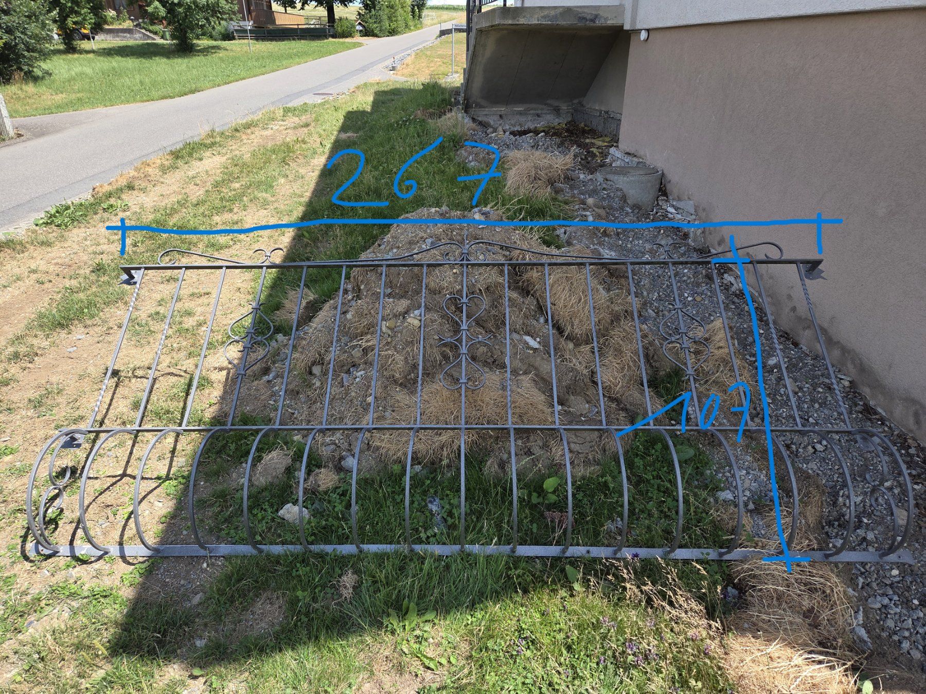 Griglie e Inferriate: geschmiedetes Fenster-Eisengitter – Usato da Gunzwil venduto da Georg002 2