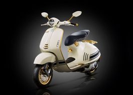 Vespa 946 Dior