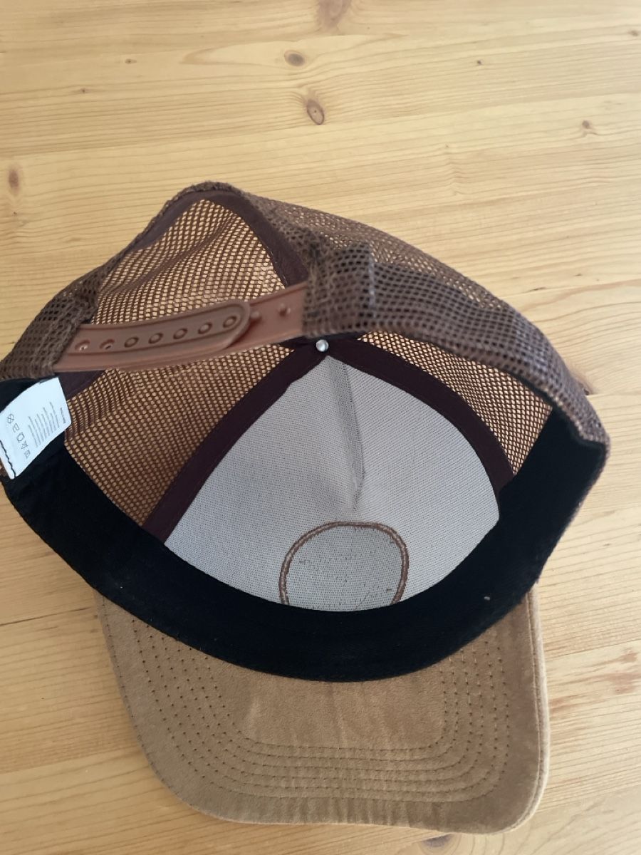 Copricapi, berretti & cappellini: Trucker Cap braun weiss Leder Logo – Usato da Spreitenbach venduto da Gloxinia 3