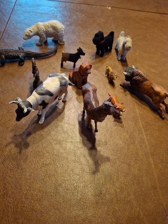 Giocattoli: Lot animaux années 60  – Usato da Enges venduto da Guarajuba01