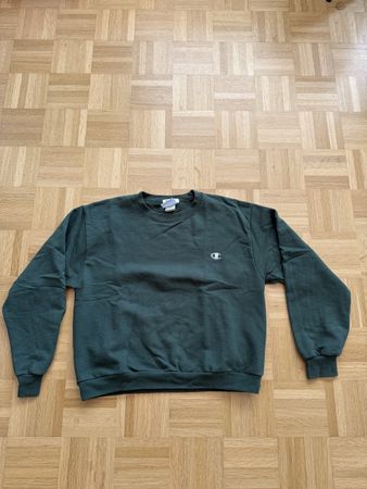 Grüner Champion Sweater Gr. L/XL von Rework