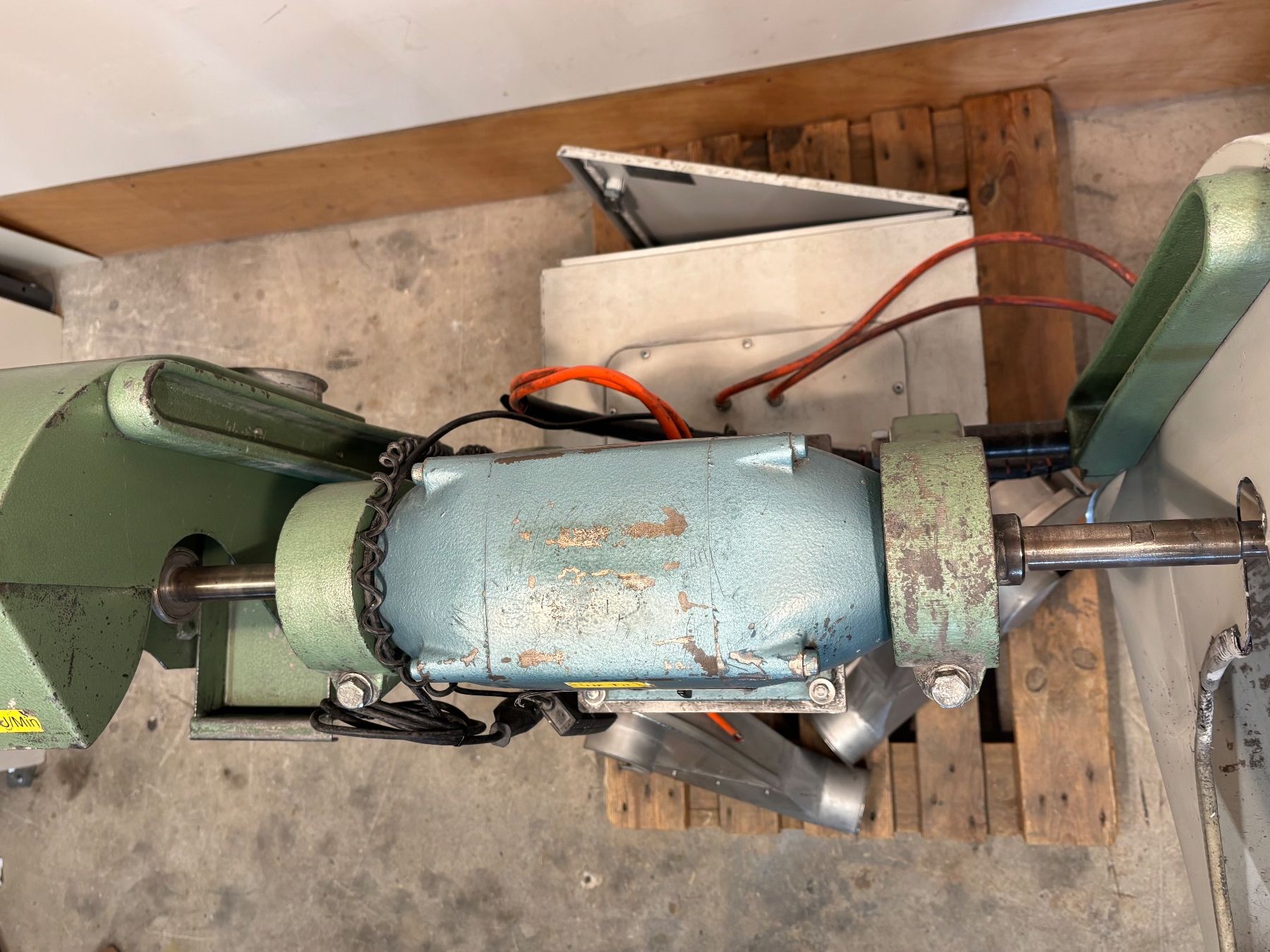 Wasu Smerigliatrici & Lucidatrici: Polierbock, Schleifbock Wasu Schleifmaschine – Usato da Winterthur venduto da ReUse_Baumarkt 9