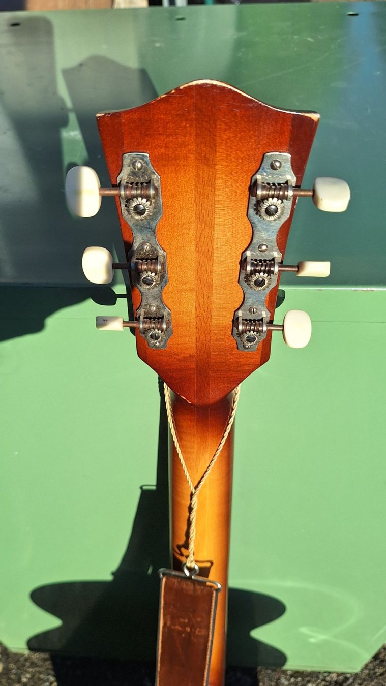 Höfner Strumenti musicali: Höfner Gitarre Archtop vintage – Usato da Weinfelden venduto da JoeBaer 4