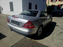 Schönes Cabrio ab Service und MFK