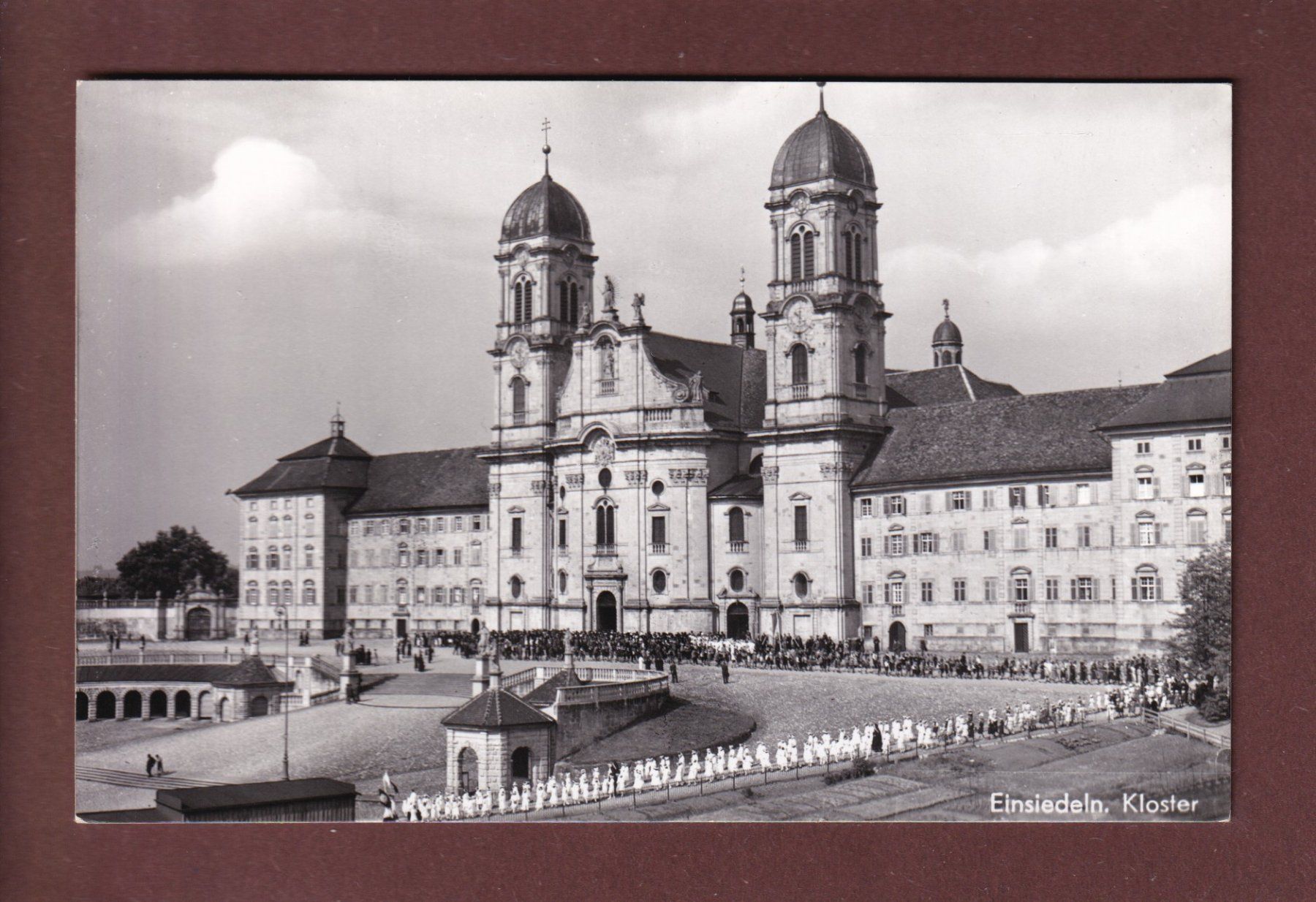Cartoline postali: EINSIEDELN - Kloster - Prozession – Usato da Pully venduto da nicecards