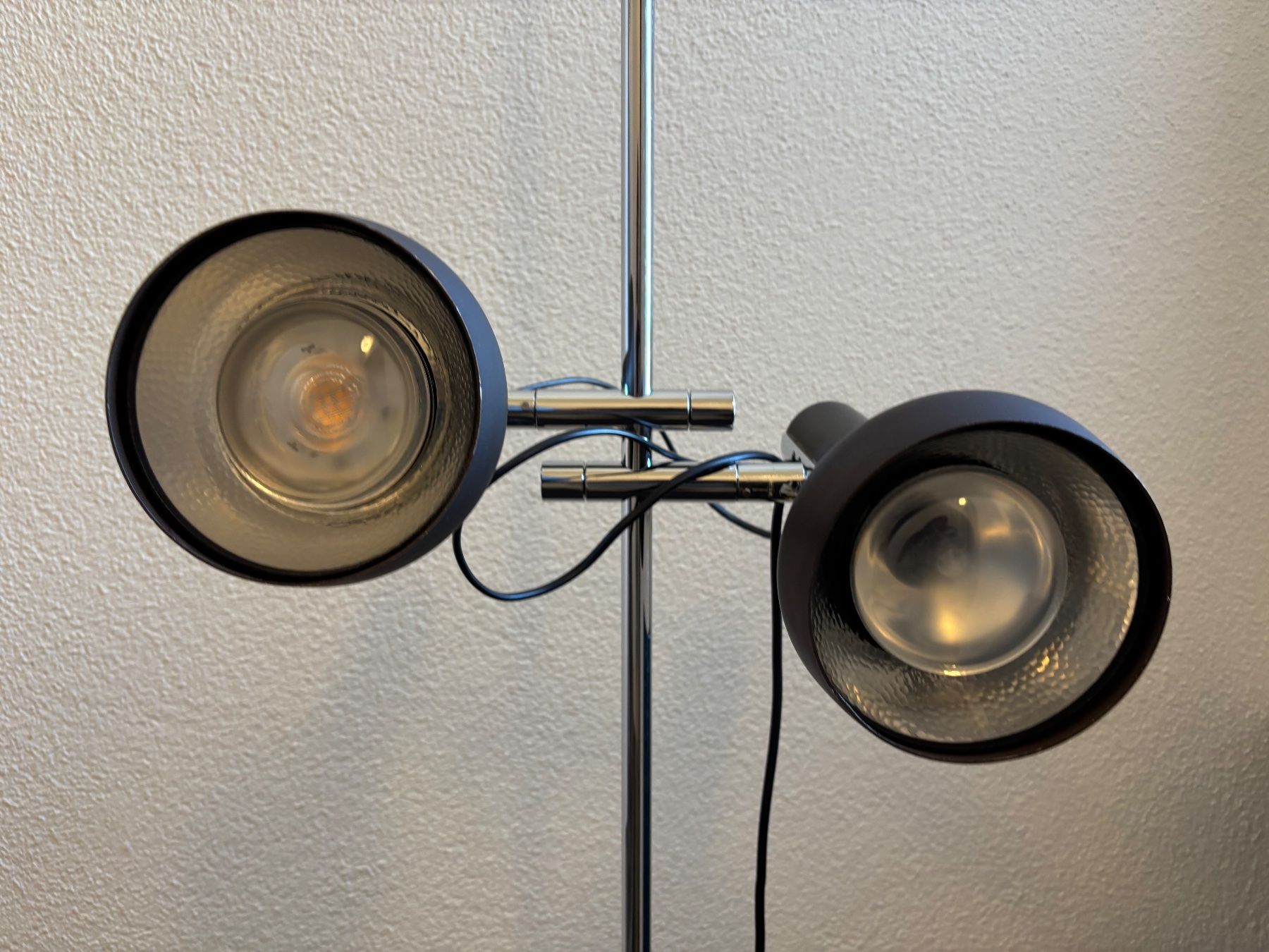 Lampade: Alte Spotlampe sign. Omi Designklassiker – Usato da rotkreuz venduto da baudisch 6