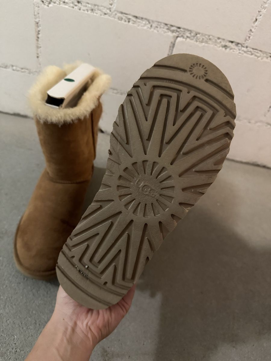 Ugg Damenschuhe: UGG Boots – Gebraucht aus Therwil von lxsoph 2
