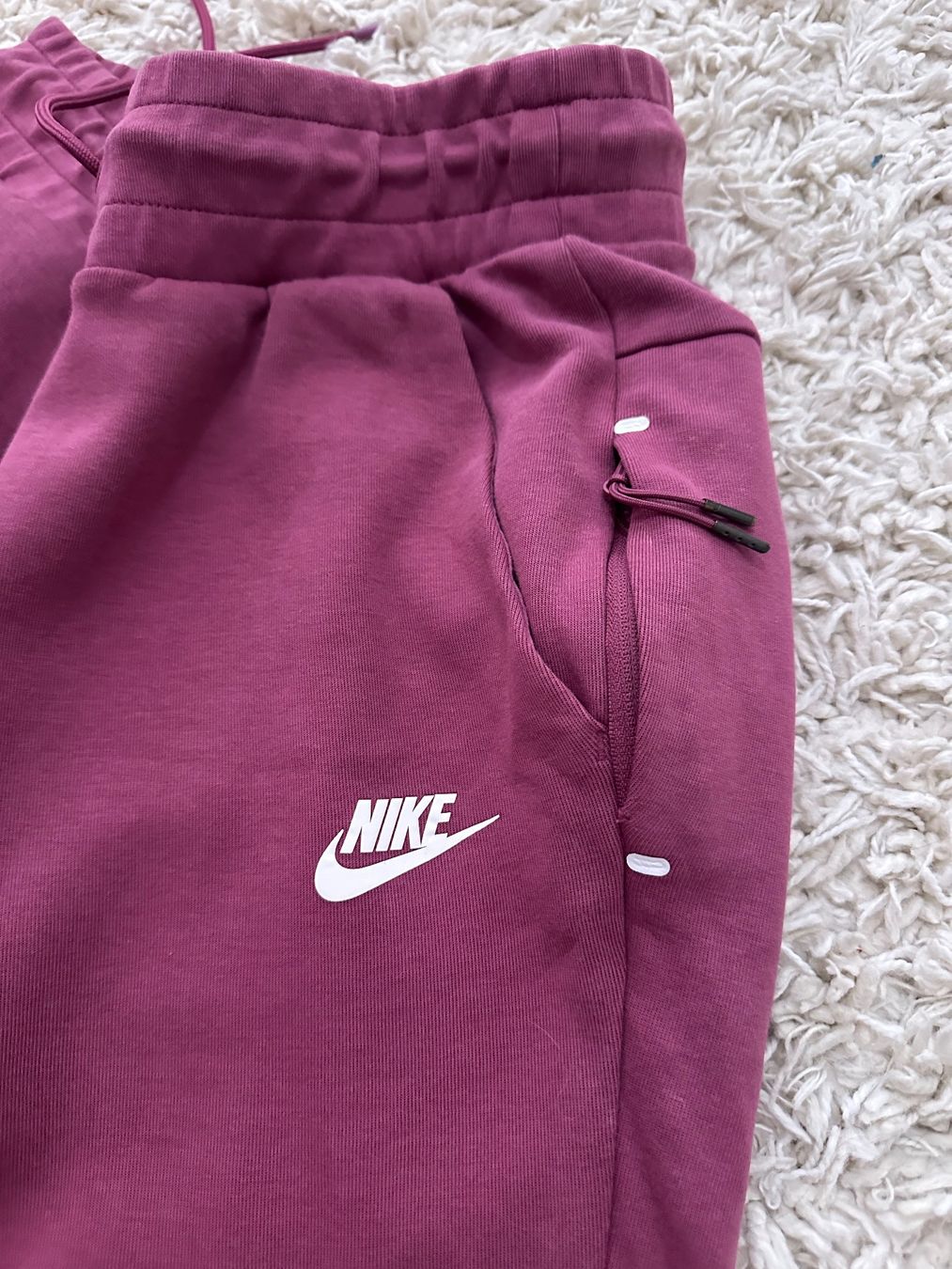 Nike Pantaloni: Nike Hose Gr.XS – Usato da Bern venduto da BrandVilla 4