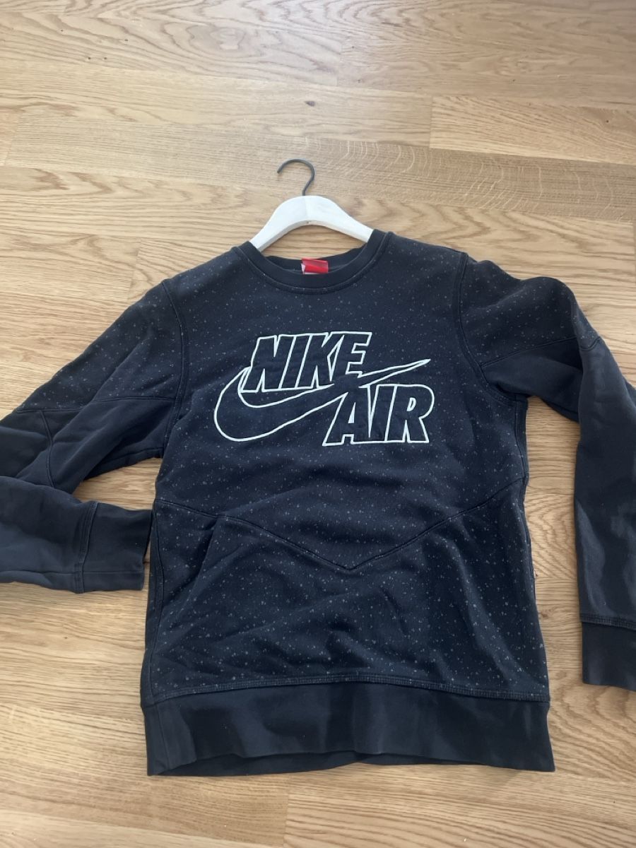Pullover & Sweatshirts: Nike Air Pulli, Grösse S – Gebraucht aus Thun von mause_baer13