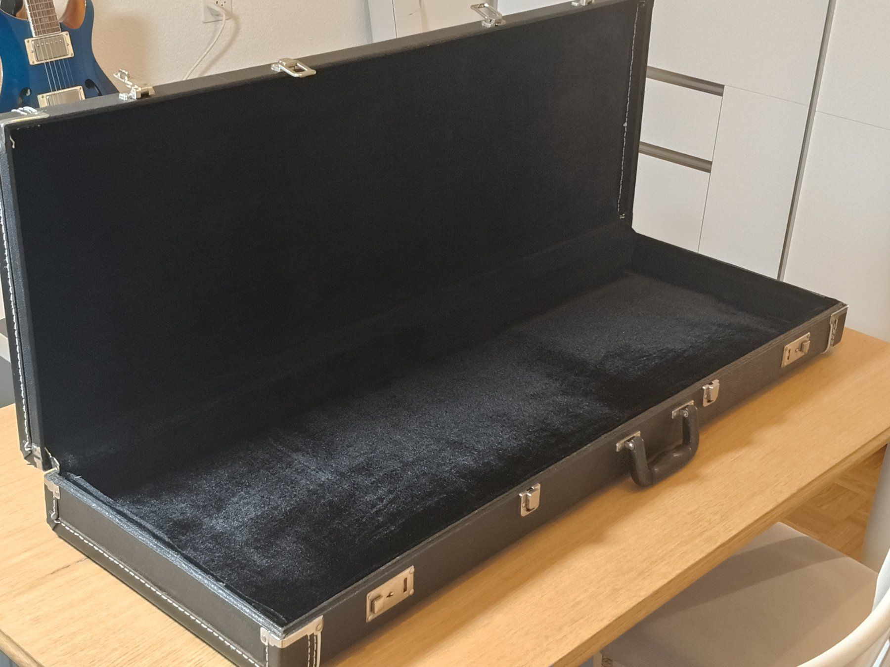 Valigie: Rockcase by Warwick Gitarrenkoffer – Usato da Zürich venduto da DonBodo