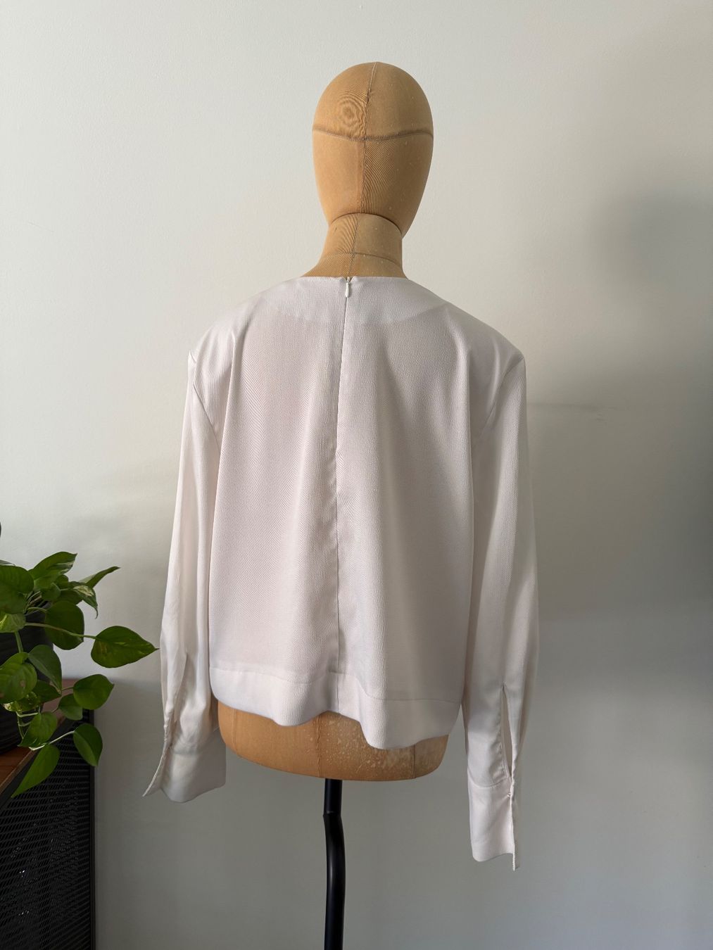 H&M Camicette: H&M Bluse Creme M Schulterpolster Elegant Langarm – Usato da Lugano venduto da rebecca.wardrobe 7