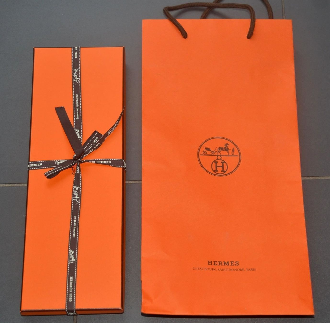 Hermès Foulard & Sciarpe: Schal / Châle Hermès 140 x 140 cm – Usato da Collonges venduto da Auganien 2