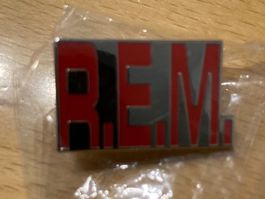 R.E.M. Pin Anstecker Punk Metal Rock Band