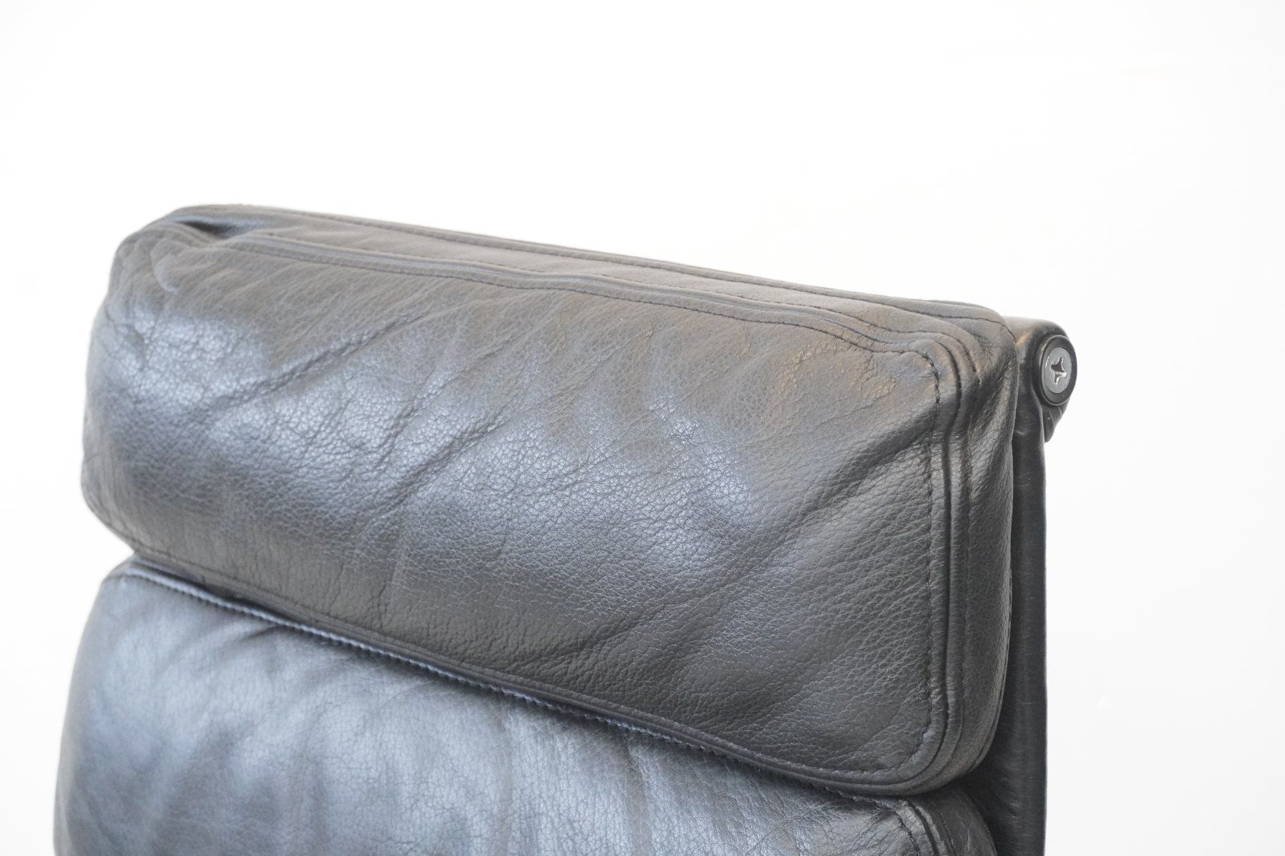Herman Miller Sedie: Herman Miller Eames Soft Pad EA219 Leder Designklassiker – Usato da Bad Zurzach venduto da QLASSIQ 5