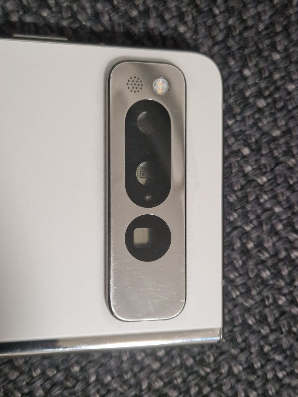 Google Portables: Google Pixel Fold 5G PIÈCES / TEILE – D'occasion à Peseux par katja.vit 2