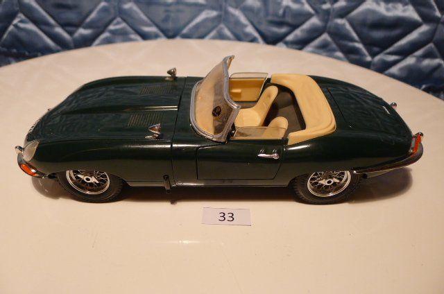 Jaguar Modellautos: Modellauto Jaguar E-Type Cabrio dunkelgrün gebraucht – Defekt aus Steffisburg von Gswiss