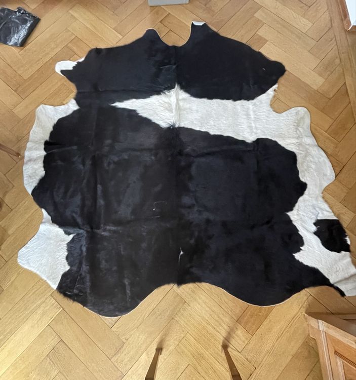 Gebrauchtes Echtes Kuhfell Kuh-Fell Teppich, Naturprodukt (Gebraucht) In Wangen SZ Für CHF 39