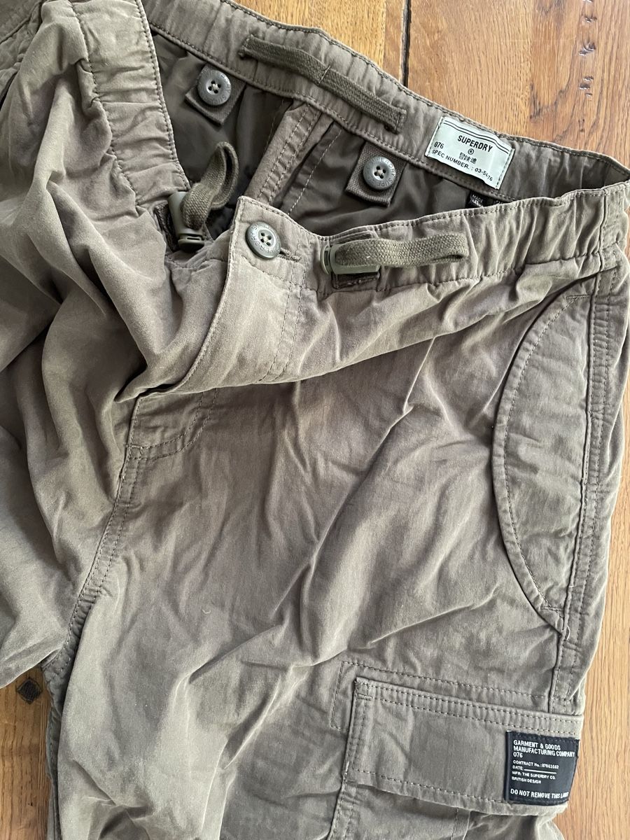 Superdry Pantaloni: Superdry Cargo pants t. 28W 32L kaki – Usato da Marin-Epagnier venduto da sachaechinta 3